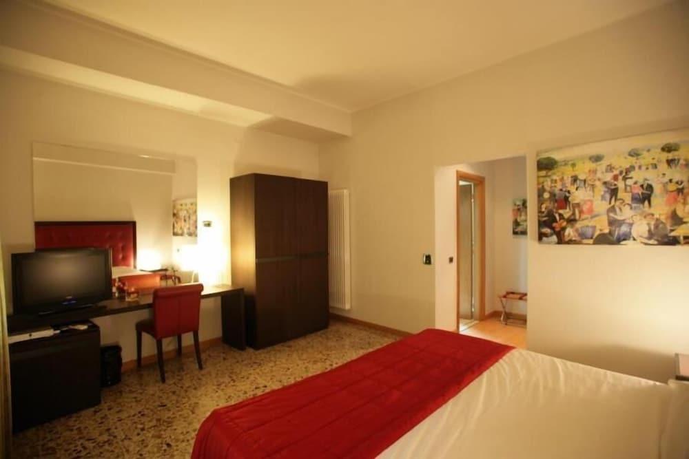 Hotel Piazza Marconi Cassino Exterior photo